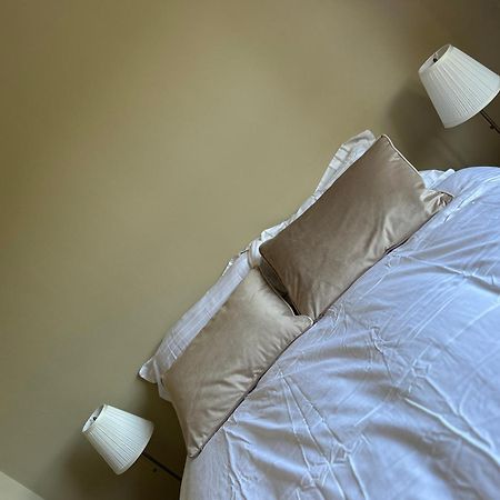 Belfast - Relax & Unwind In Our Skyline Retreat - 3 Bedroom Apartment With Parking Extérieur photo