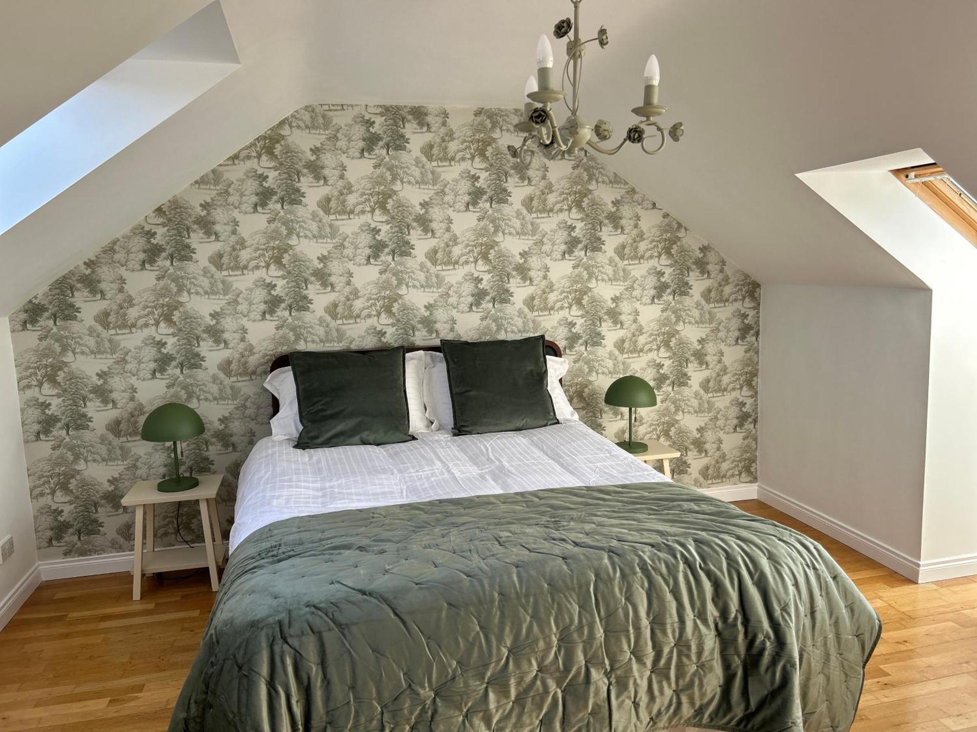 Belfast - Relax & Unwind In Our Skyline Retreat - 3 Bedroom Apartment With Parking Extérieur photo