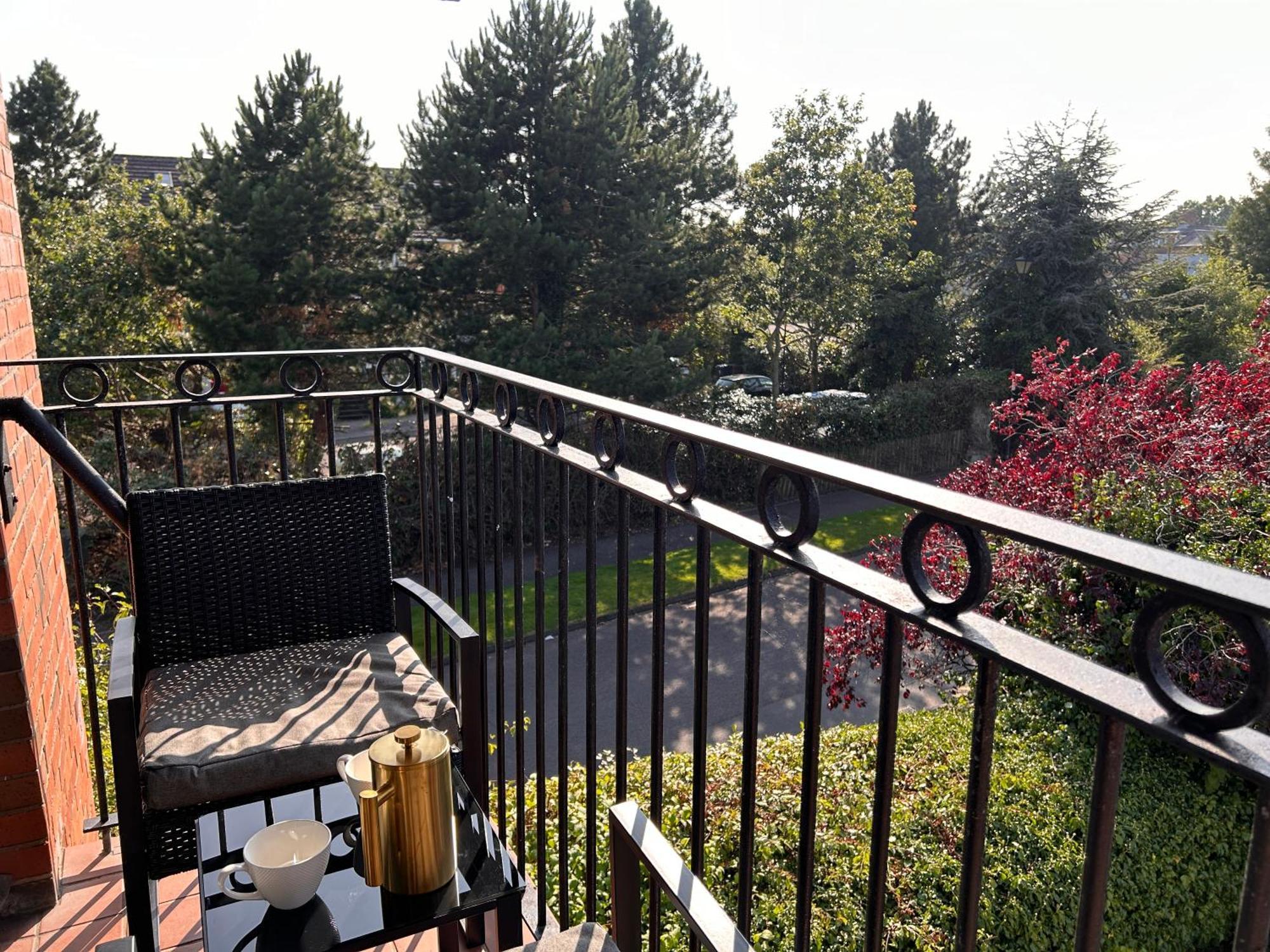 Belfast - Relax & Unwind In Our Skyline Retreat - 3 Bedroom Apartment With Parking Extérieur photo